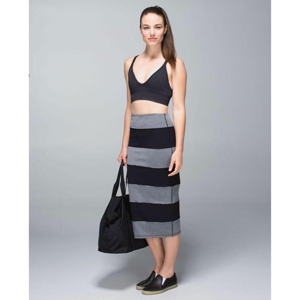 Lululemon Yoga Over Skirt Slate/Black 6 NWT